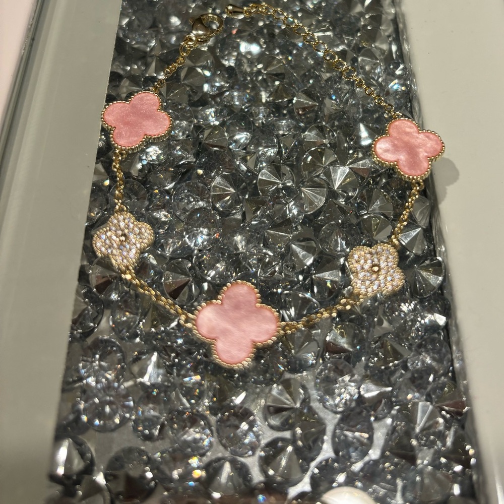Four Leaf Clover Bracelet | Pink Clover | Gold Plated